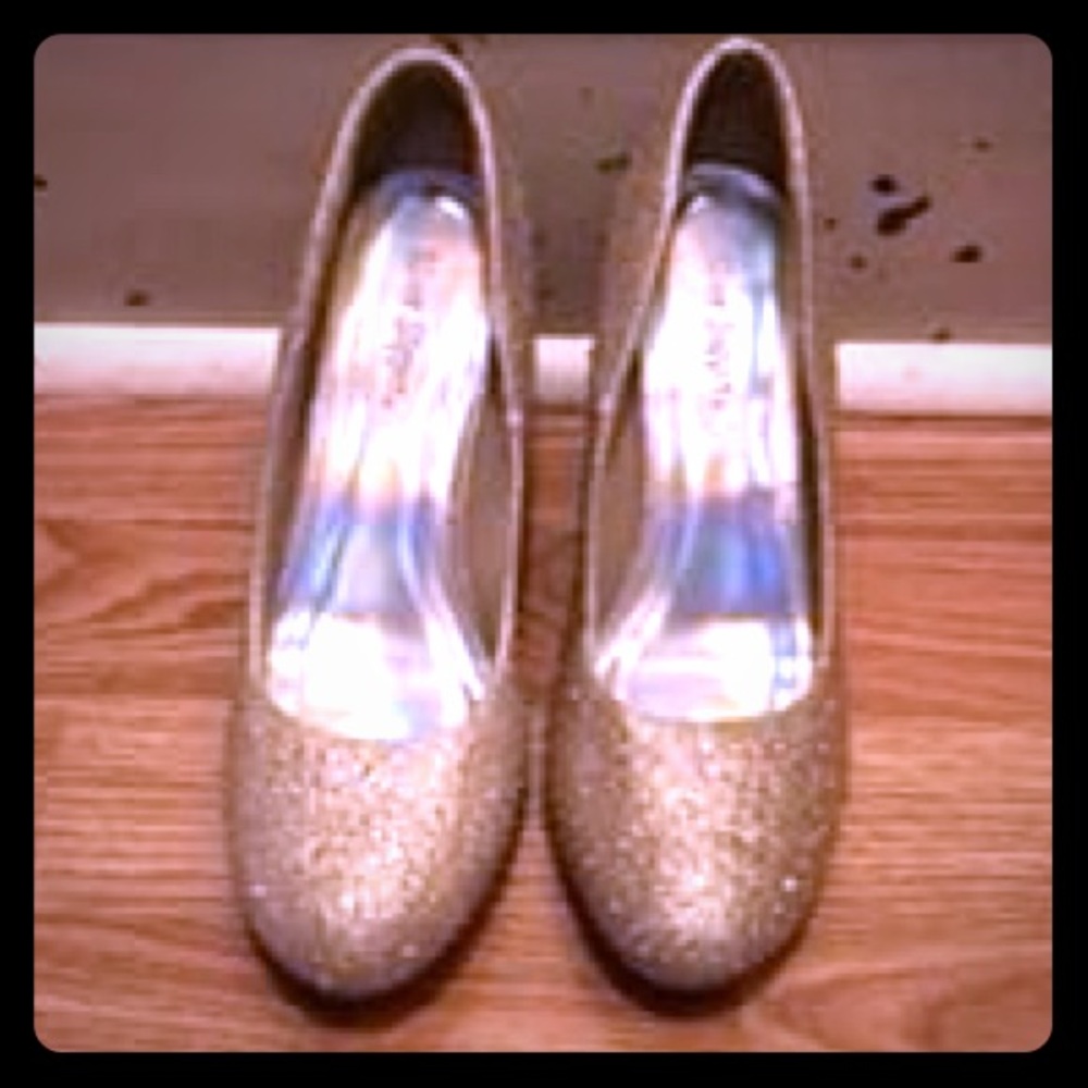 gold sparkly heels